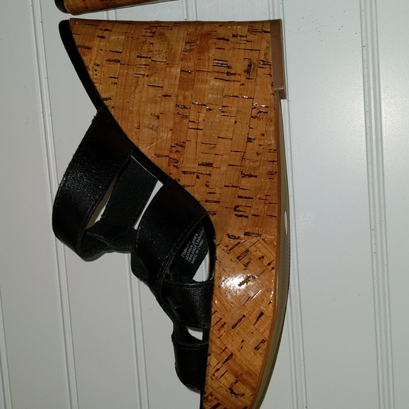 BCBG Paris Women's Size 7.5 Cork Wedge Heel Slip On Sandals - Picture 7 of 14